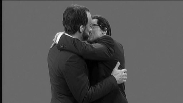 TV3 - Polònia - Primer petó