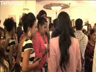 TV stars unveil golden bat for Box Cricket League