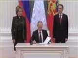 بوتين يوقع رسميا على انضمام شبه جزيرة القرم