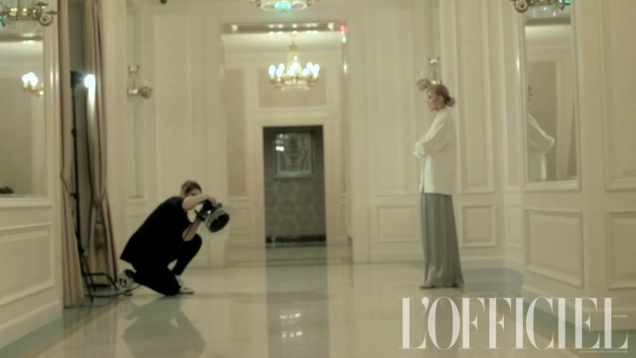 Snejana Onopka for L'Officiel Ukraine (December-January 2012) Backstage video