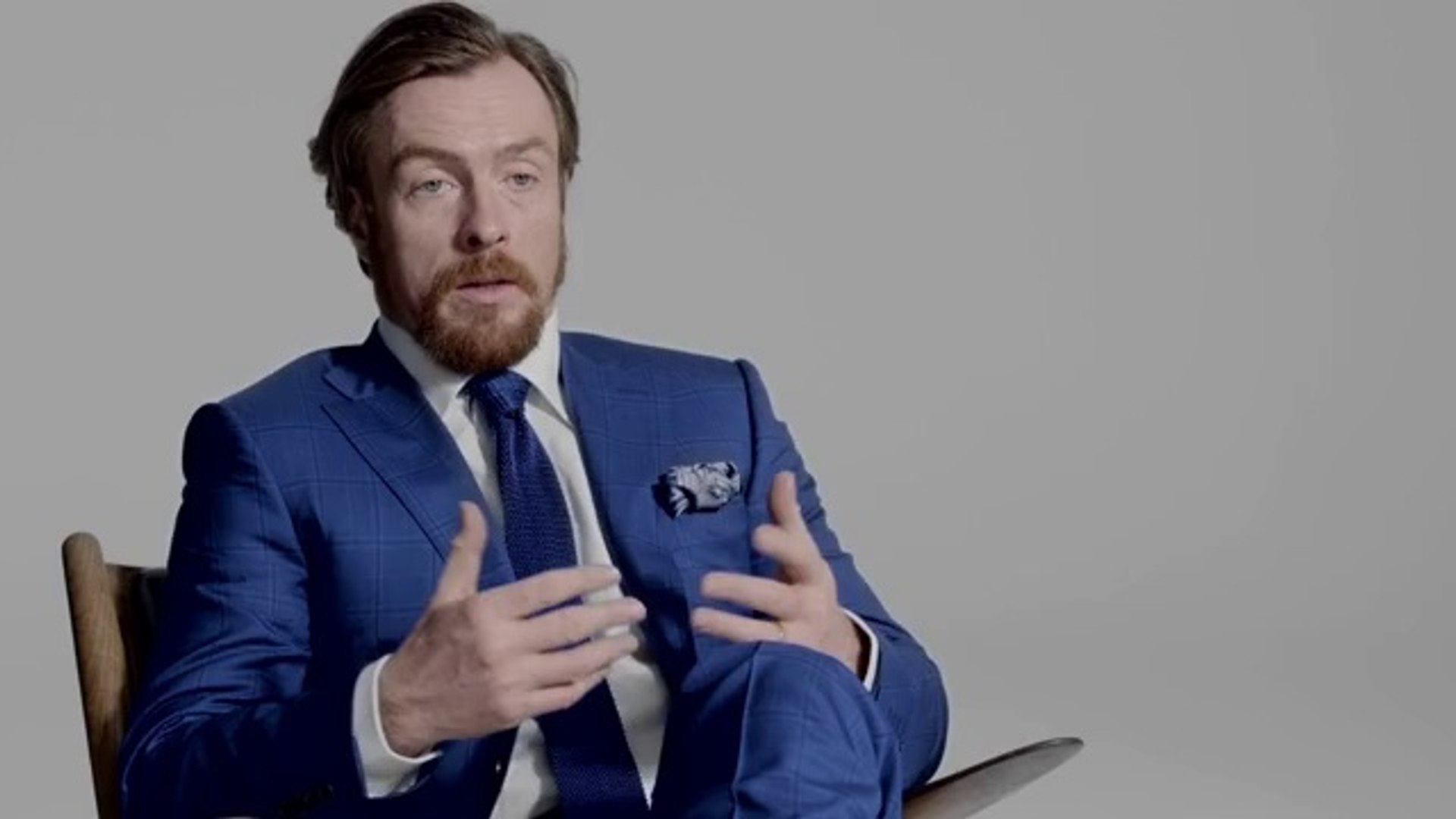 ⁣Toby Stephens-200 Steps-Canali