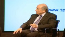 Catar 2022 - Blatter: ''Catar tiene que asumir responsabilidades''