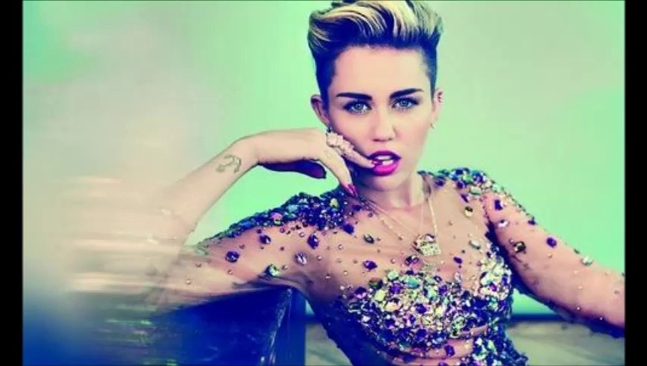 Miley Cyrus - Summertime Sadness (Lana Del Ray cover)