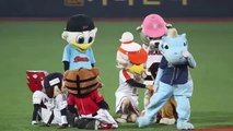 Epic Mascot Dance Battle!