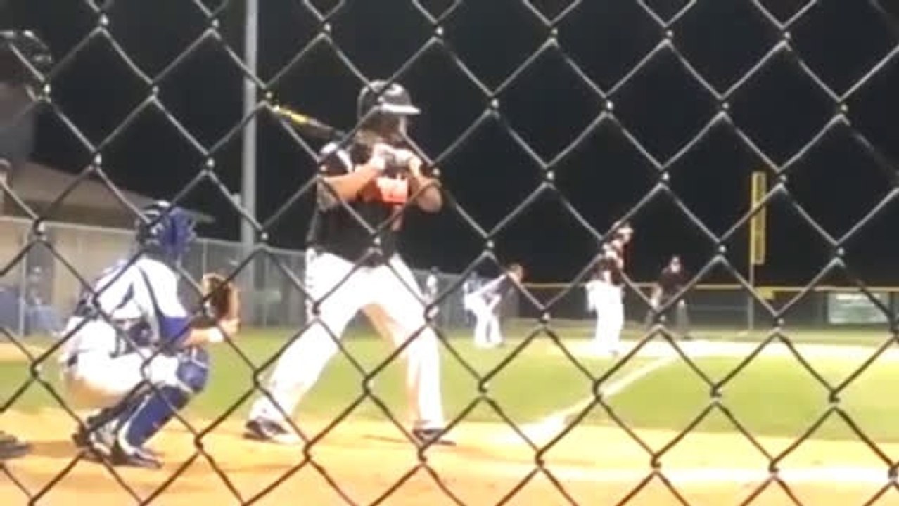Incredible Baseball Trick Squeeze Play