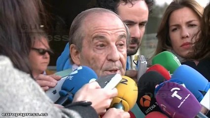 La clínica Cemtro niega que Suárez esté intubado