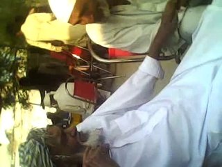 Zardar Kan Mewo (R) Hawaldar Pak foj ke Dilchasp Bateen