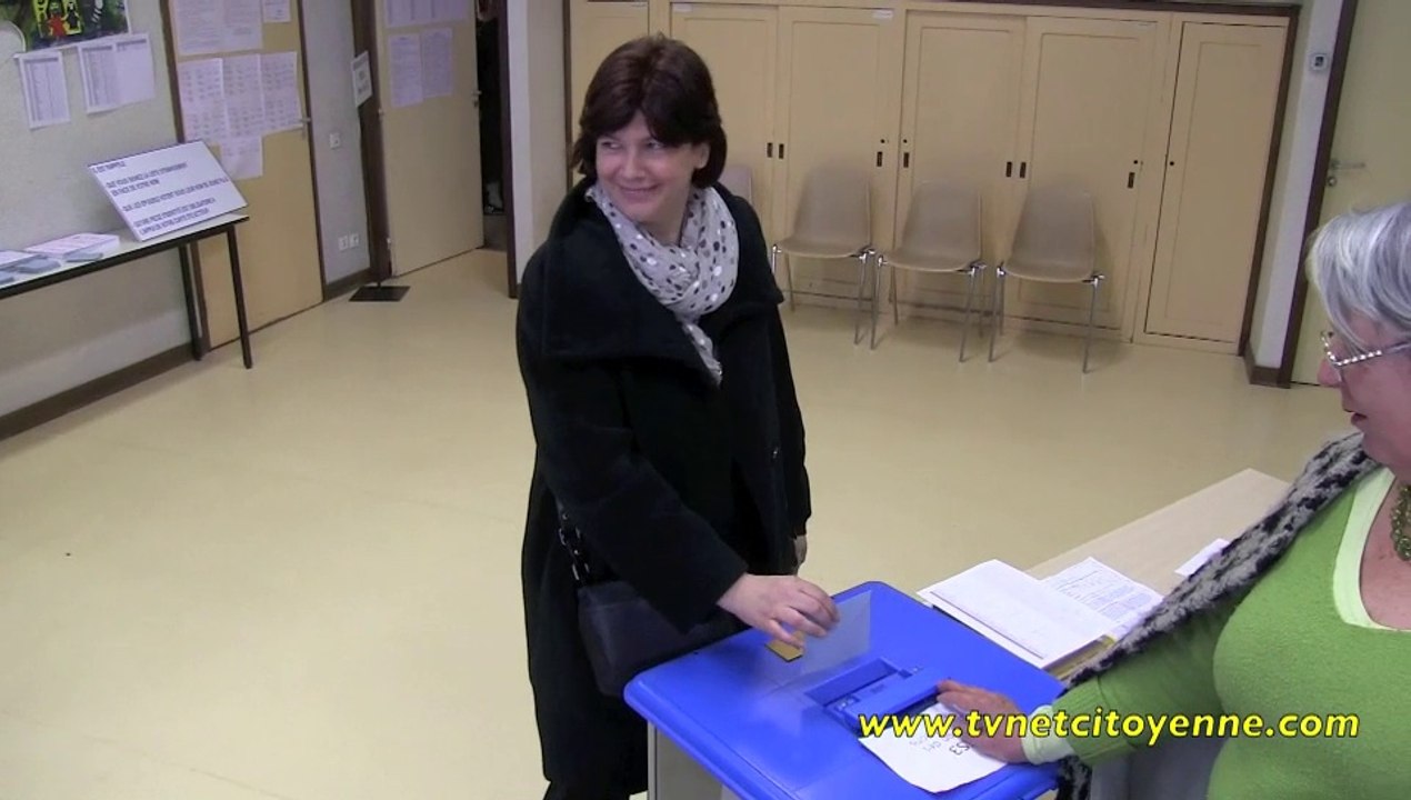 Quand Bernadette LACLAIS vote 2 fois