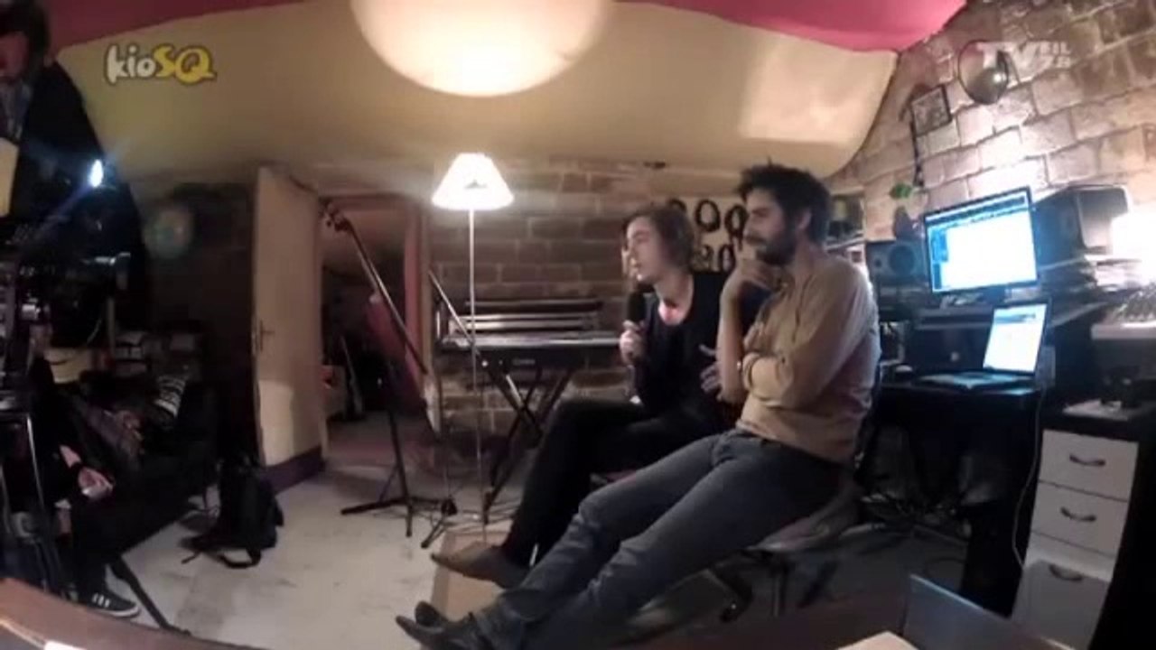 Caravan Palace - Panic  + Fatals Picards