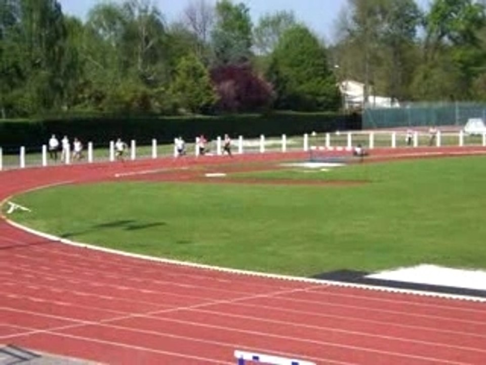 200m idriss 23s69