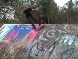Ridiculous skater fail... Directly in the hole!