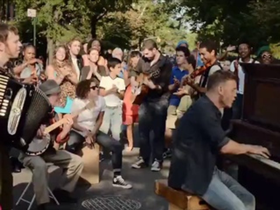 Avicii vs Gary Barlow - Hey brother, let me go (Bastard Batucada Mashup) FILM