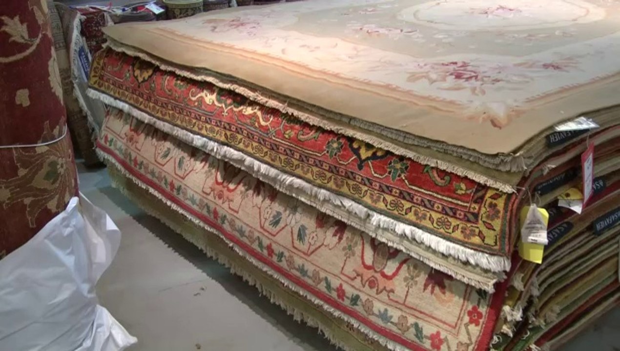 Video  How to Place Area Rugs in Front of Sofas