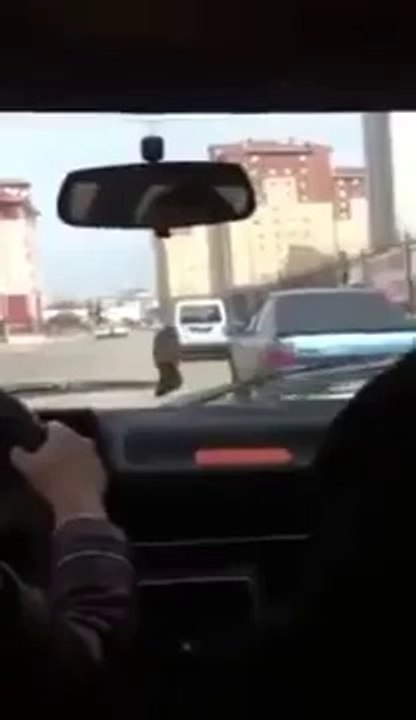 Kızına Araba Sürmeyi Öğreten Babanın Çilesi