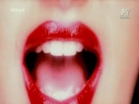 The egg - Walking away