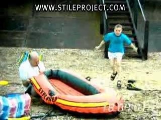 Gag - gonflage à la plage