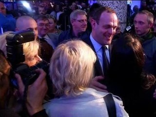 Municipales: à Hénin-Beaunont, le maire sortant pleure la victoire du FN - 24/03