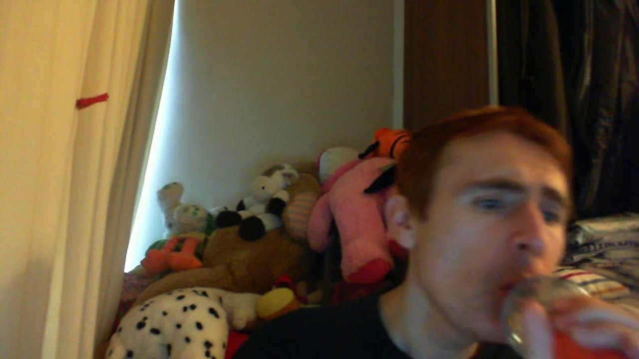 Wiwi égratigne "laisse la rêver" de Roch Voisine