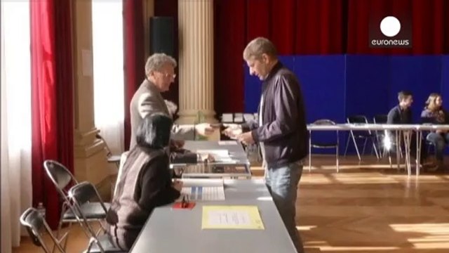 Francia, l'estrema destra esulta ma l'astensione preoccupa