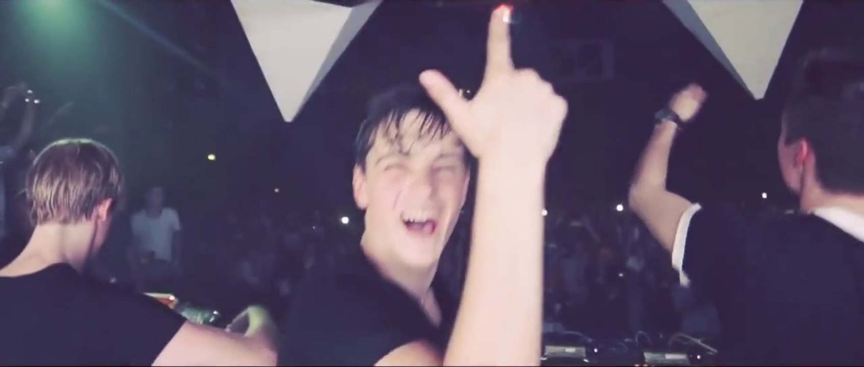 Dimitri Vegas, Martin Garrix, Like Mike - Tremor (Teaser)