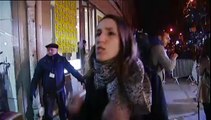 Des intermittents manifestent devant le Q.G. d'Hidalgo à Paris