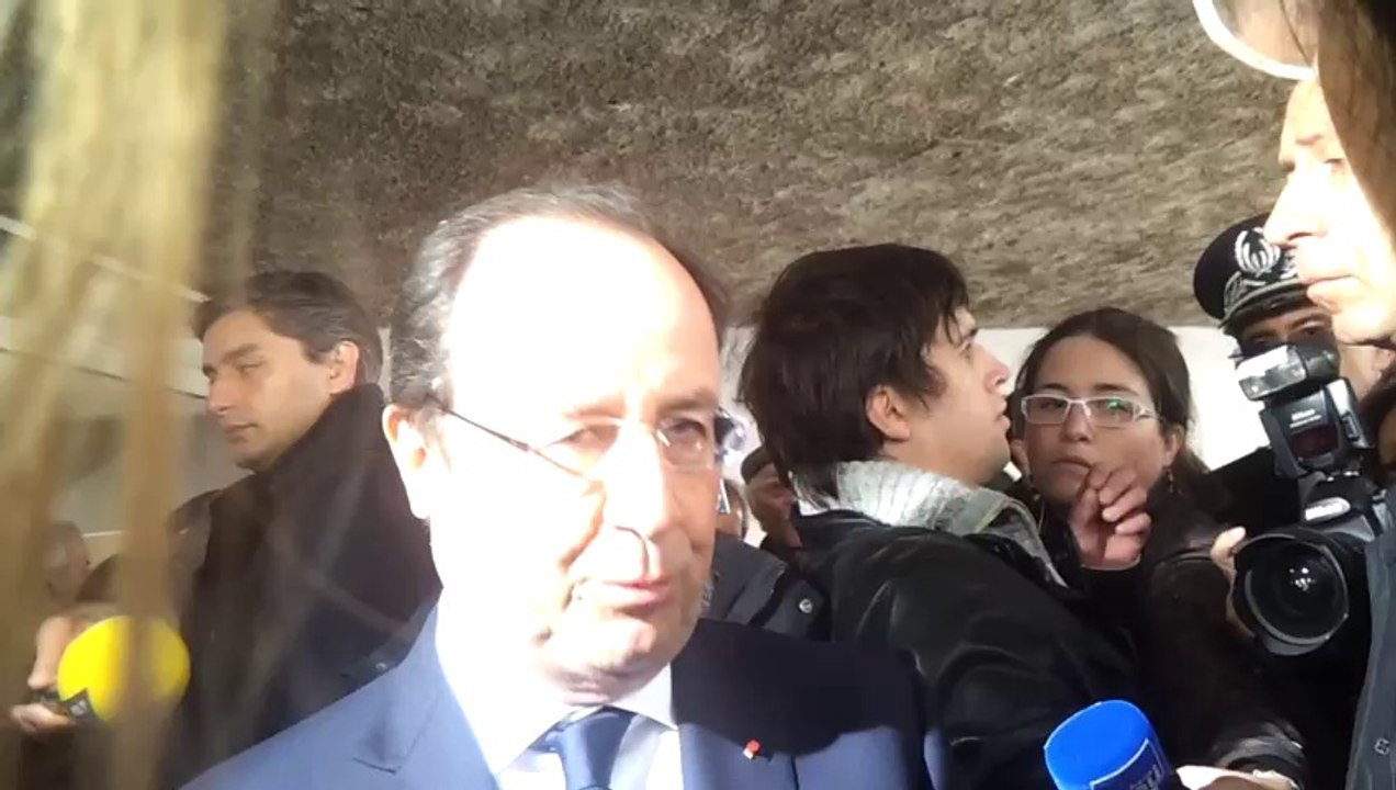 Les sages-femmes rencontrent François Hollande à Tulle.