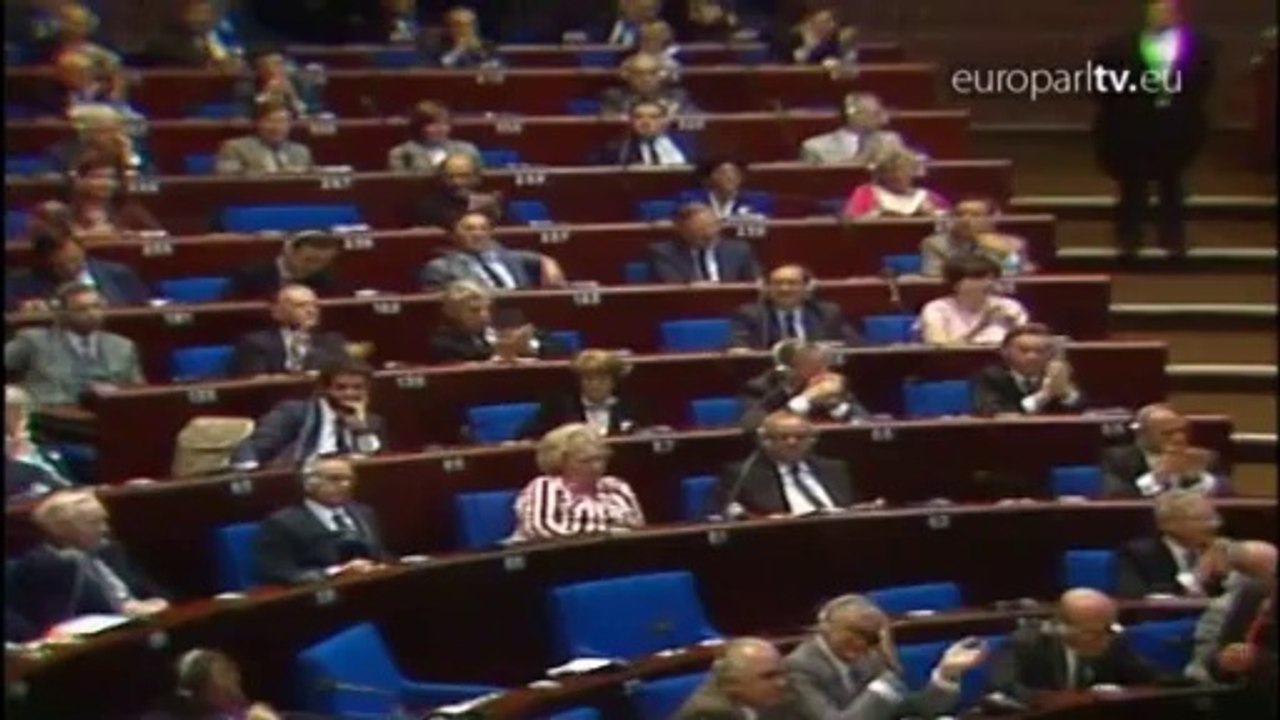 US President Reagan speaks to the European Parliament