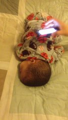 Uyuan Bebeğe Sevdiği Müzik Dinletilirse