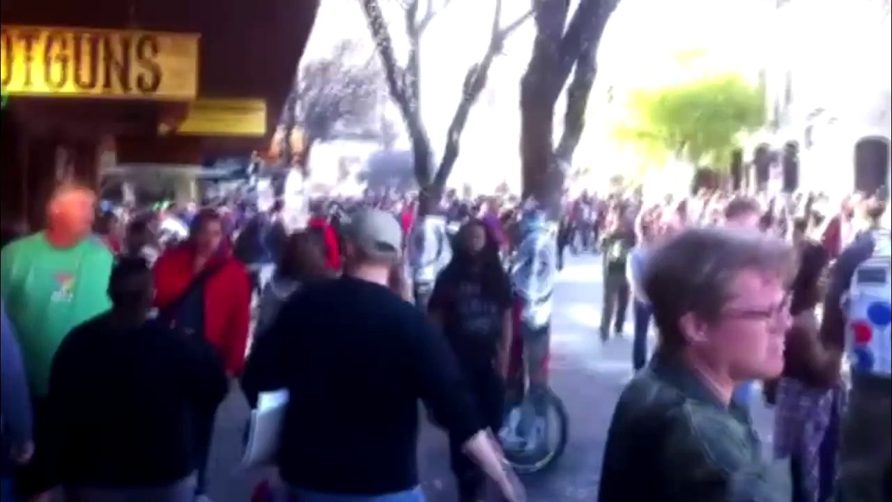 Moving stuff a mile - from Psychostick's 1st ROAD BLOG from "Mad Marchness Tour"