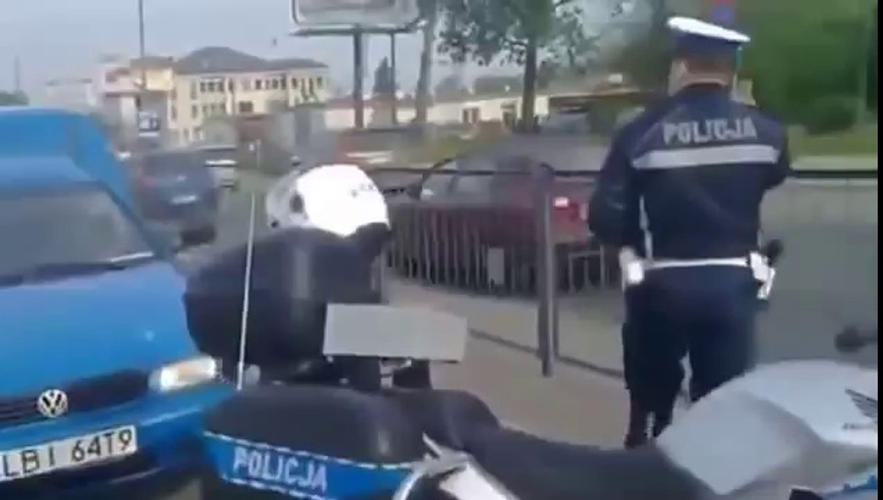 Policja vs Kierowca! Kłótnia policjanta z kierowcą