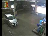 Padova - La rapina di un'auto ad un distributore (11.04.14)