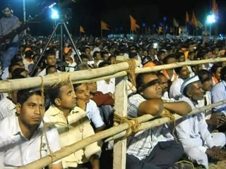 Uddhav Thackeray abuses Mulayam Singh on ‘Rape comment’