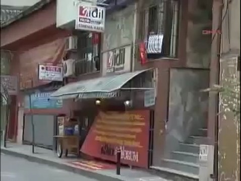 Grup Yorum üyelerinin OKMEYDANI POLİSE KARŞI DİRENİŞİ