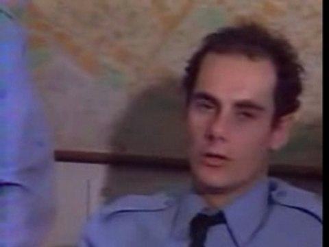 Betisier Les inconnus - Les flics