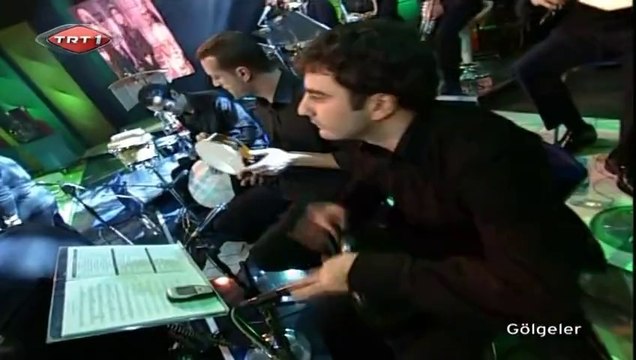 02 funda arar her mevsim içimden gelip geçersin 29.11.2006 gölgeler