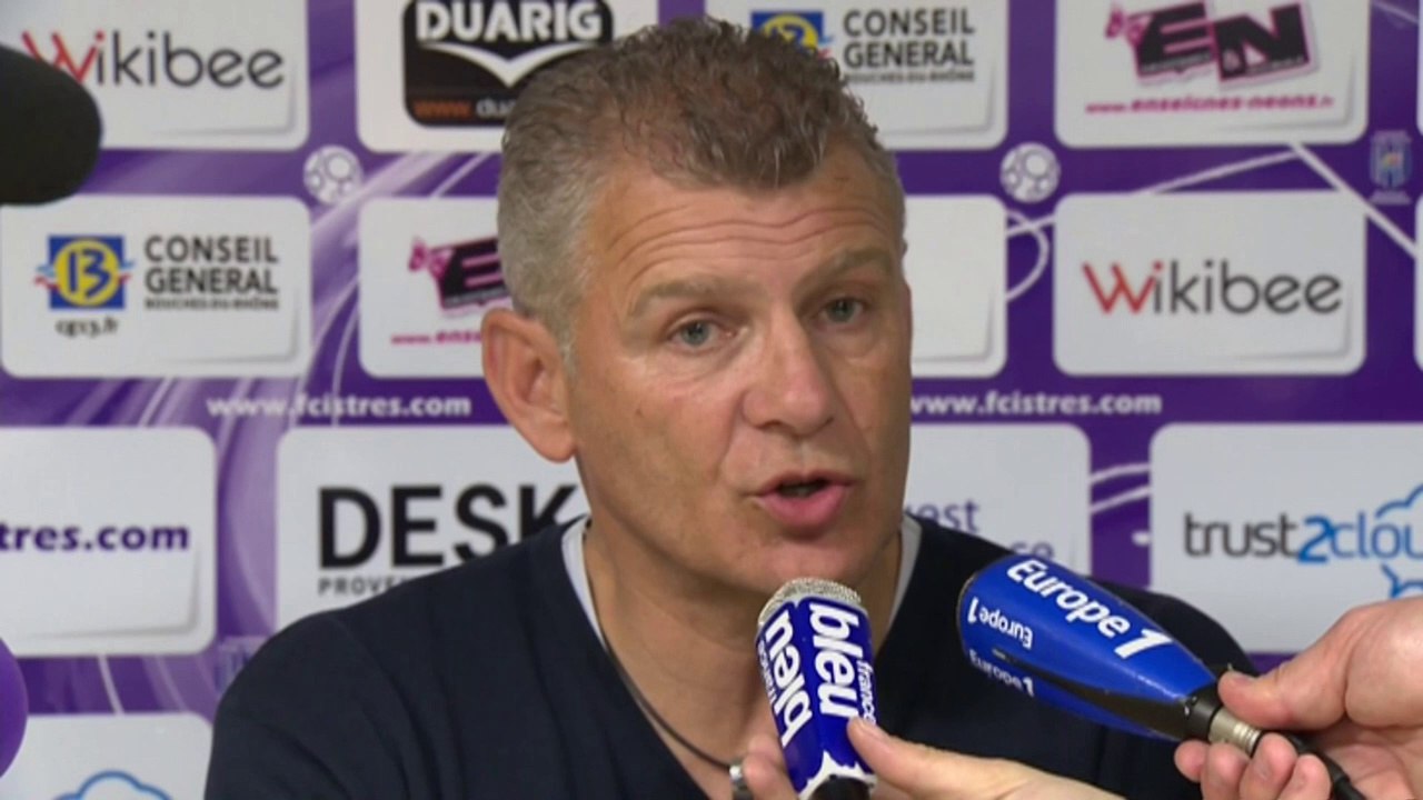 Conférence de presse FC Istres - SM Caen (2-3) : José  PASQUALETTI (FCIOP) - Patrice GARANDE (SMC) - 2013/2014