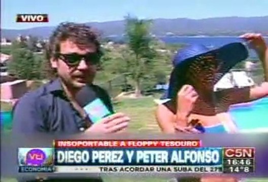 Diego Perez, Virginia Gallardo y Mónica Fleiderman en Viva la Tarde hablando de Mansión Imposible - 12 de Abril