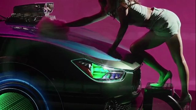 Sexy : la Maserati Ghibli carwashée par Kylie Minogue