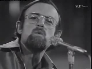 Dünyanın en güzel ıslık çalan adamı Roger Whittaker.