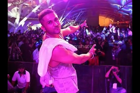 yo yo hony sing chaar bootel vodka