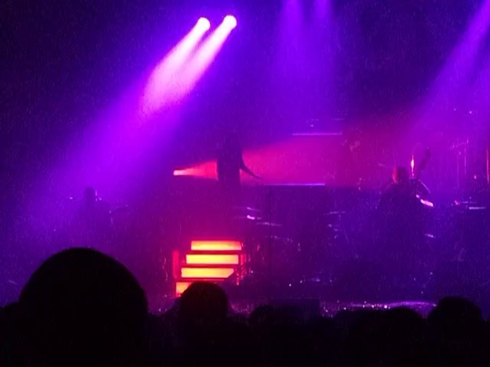 julien doré - mon apache (live folies bergères 15 mars 2014)