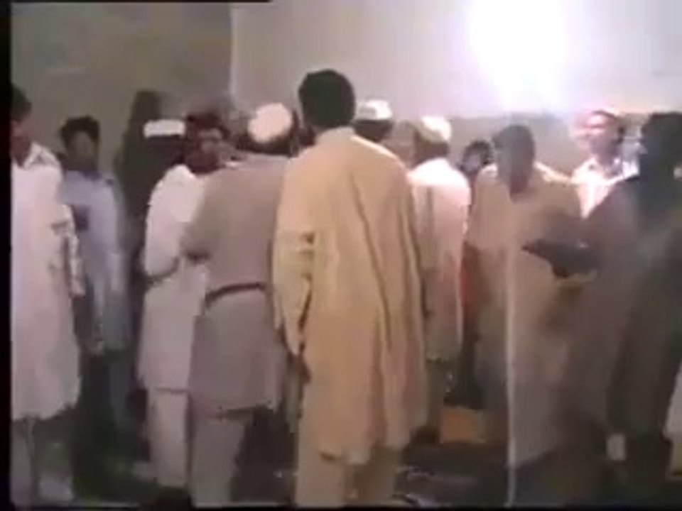 Pathan Badnaam hoa Sheila ki jawani kay liye lol
