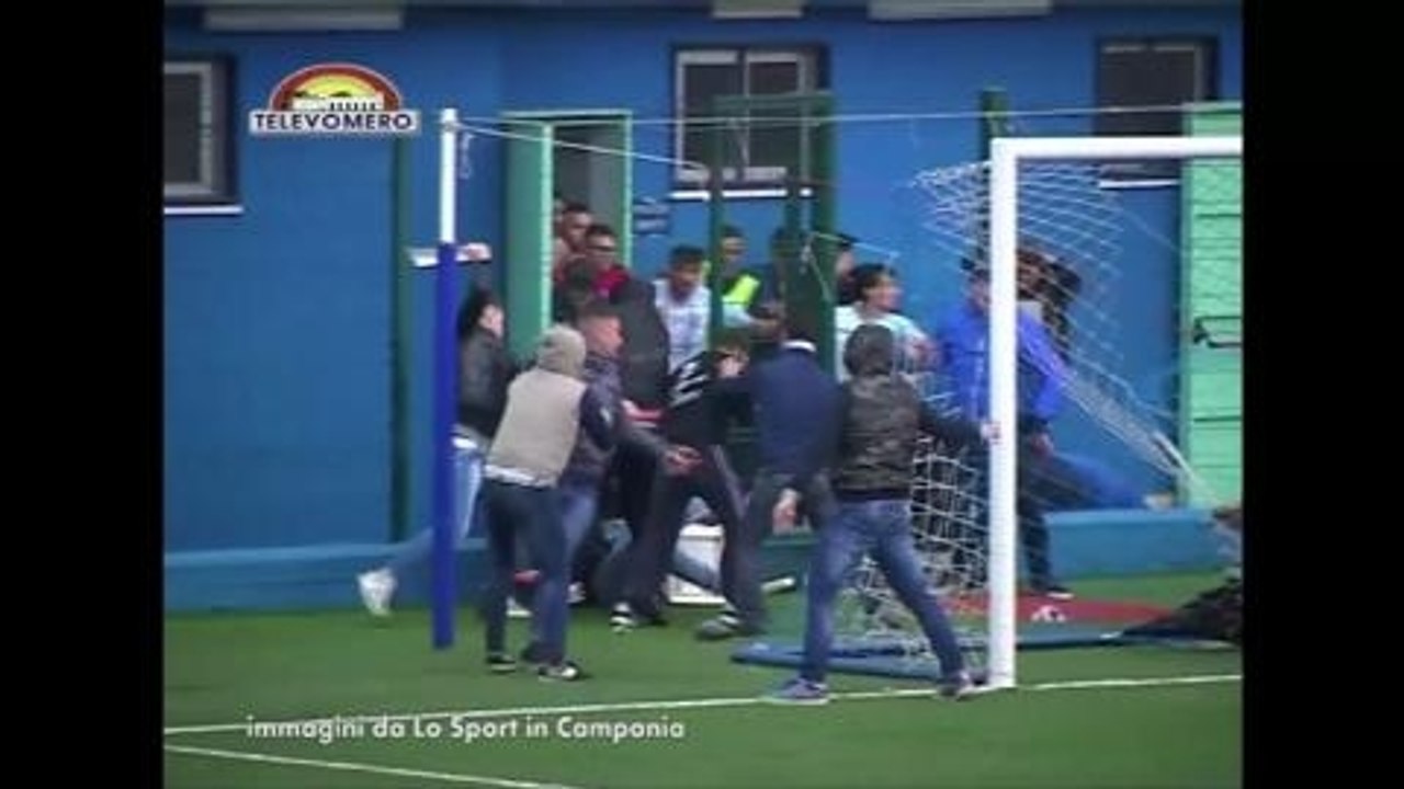 Scandale en Italie: Des supporters agressent les joueurs adverses