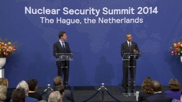 Obama warns Russia of more sanctions to come if it moves further into Ukraine