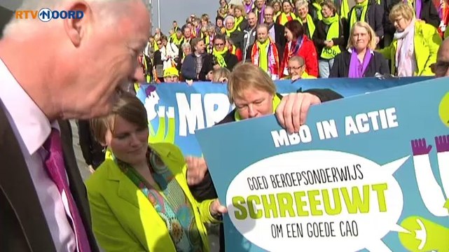 250 mensen bij staking Noorderpoort - RTV Noord