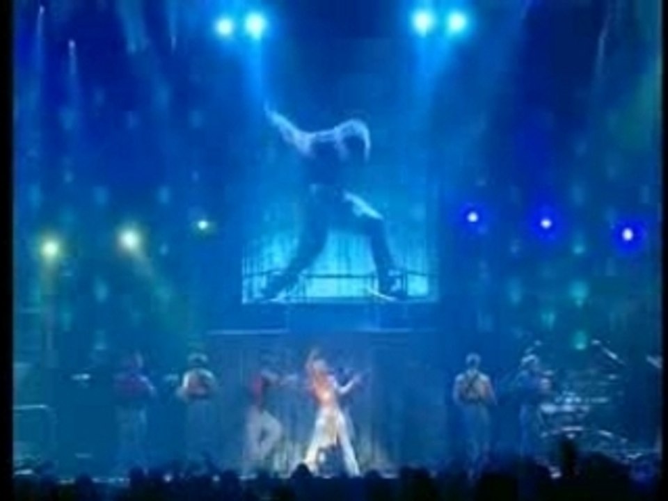 Britney Spears - Stronger(Oopstour) 3/16