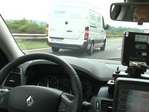 Radars mobiles: près de 300.000 automobilistes flashés en un an - 26/03