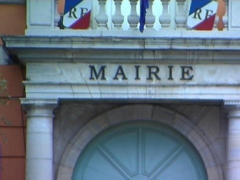 A Fréjus, la candidate socialiste Elsa Di Méo jette l'éponge face au FN et à la droite - 26/03