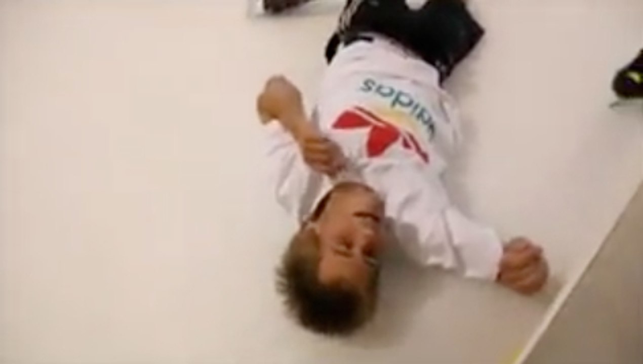 Insane Faceplant in ice skating
