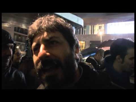 Napoli - Iniziativa movimento del M5S - Intervista a Fico e Di Maio - live- (25.03.14)